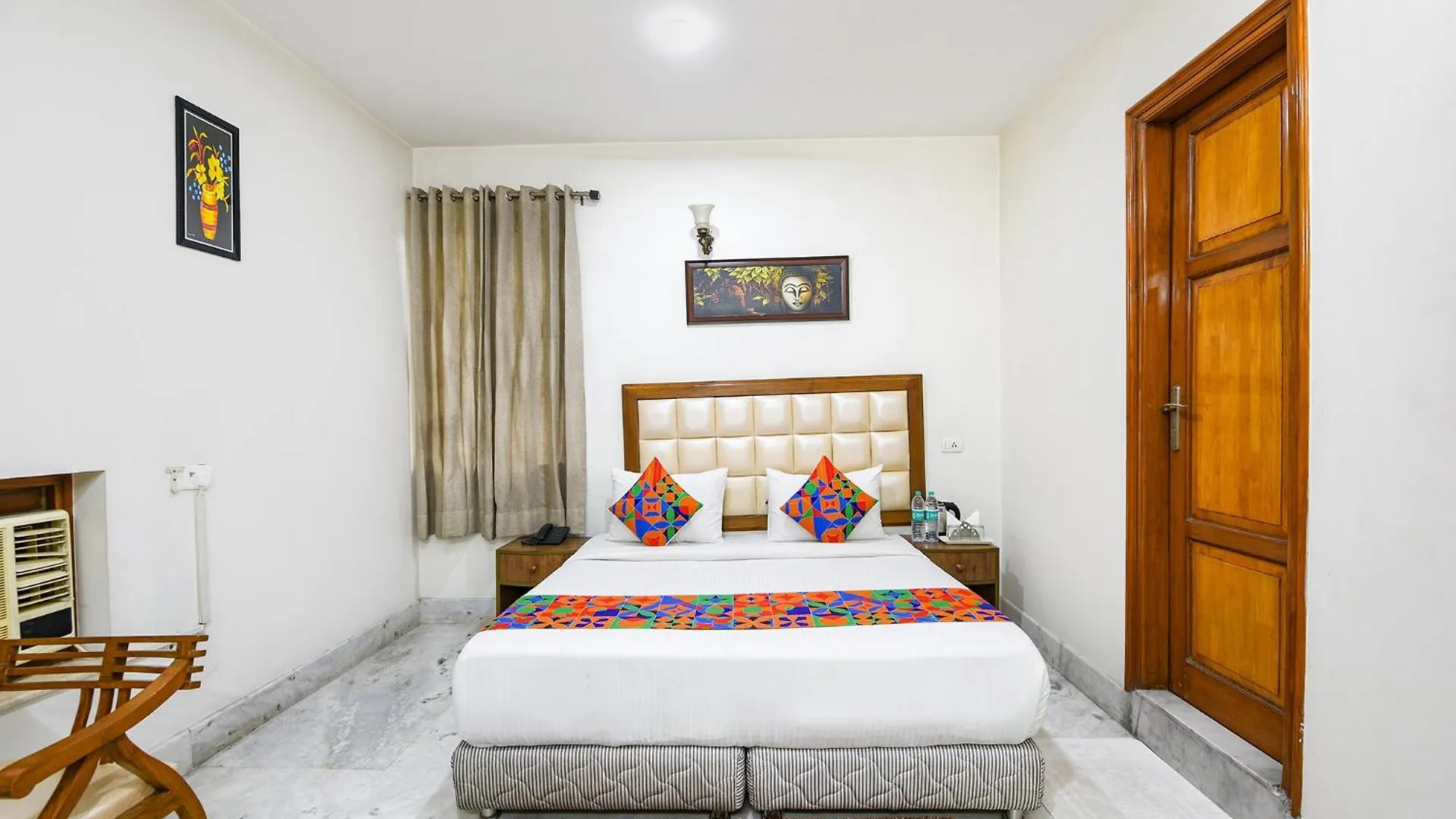 Fabhotel Akashneem - Mgf Metropolitan Mall Γκουργκάον 3*,