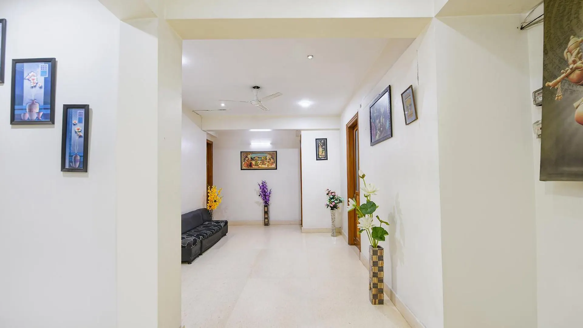 Fabhotel Akashneem - Mgf Metropolitan Mall Γκουργκάον 3*,  Ινδία